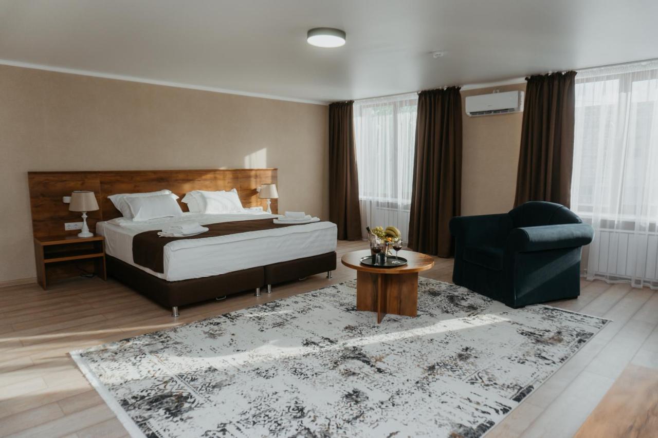 Aral Hotel Kültér fotó